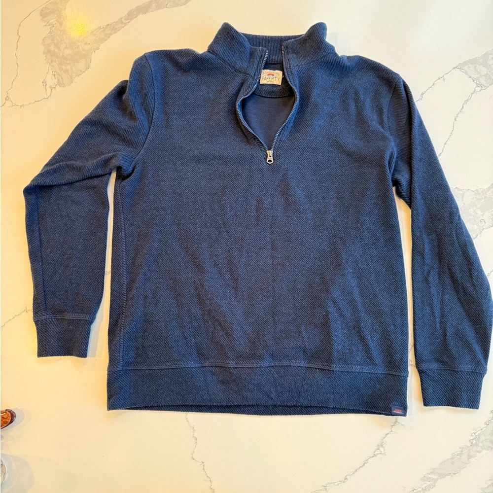 Faherty quarterzip pullover. Mens small. Navy EUC